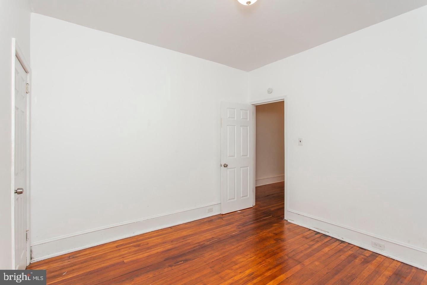 4628 Sansom St #b Property Photo 16