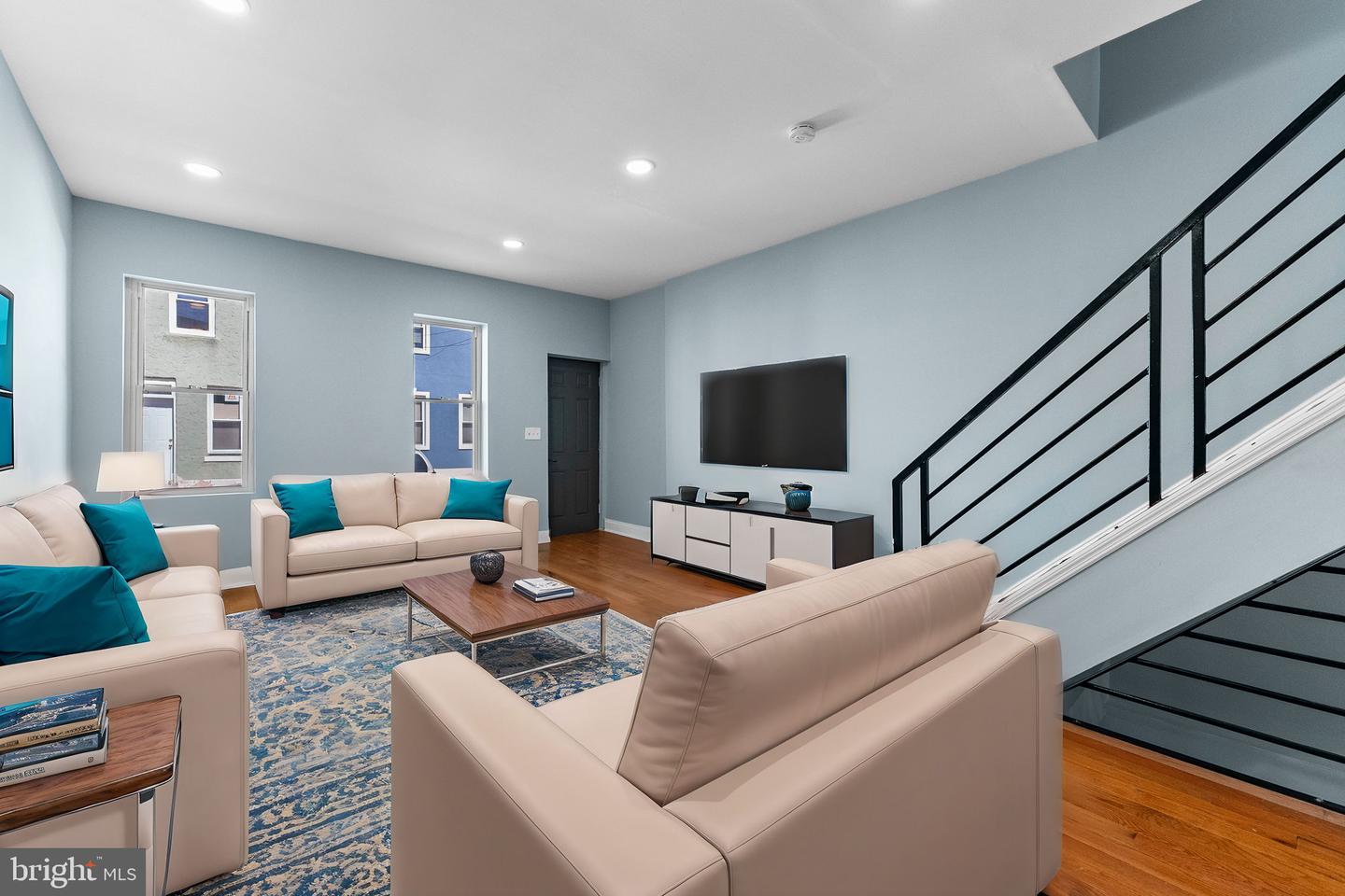 1126 W Nevada St Property Photo 4