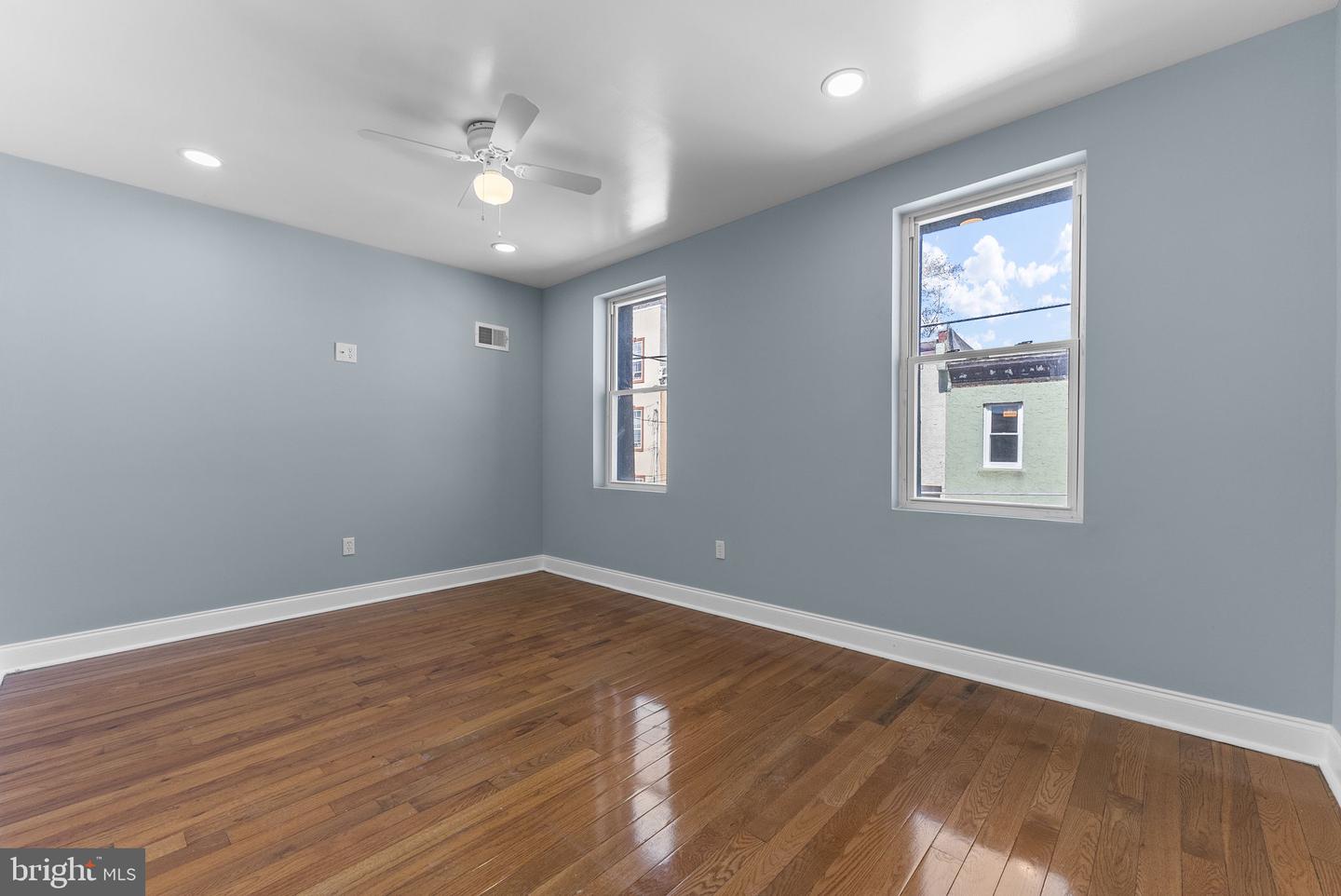 1126 W Nevada St Property Photo 10