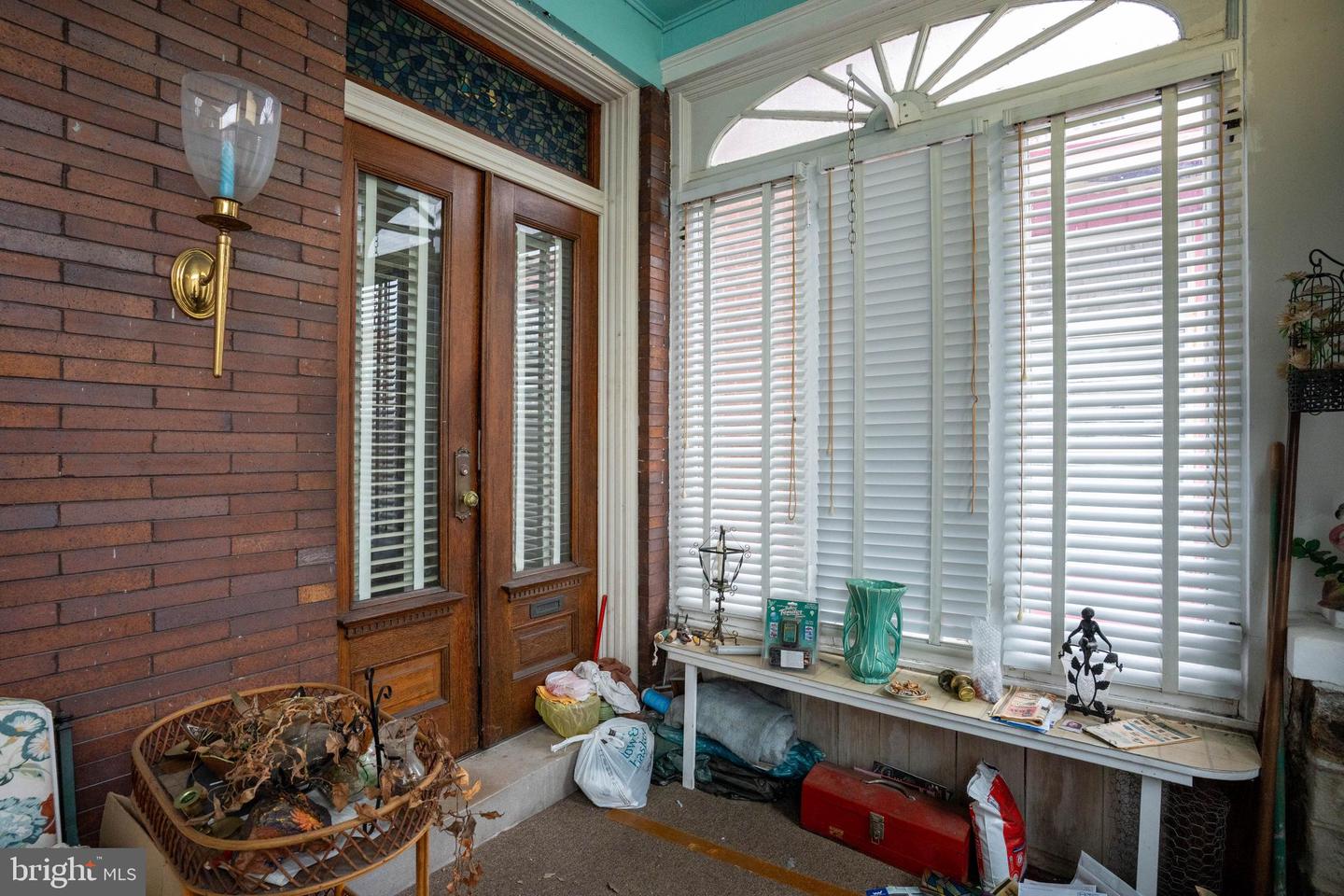 131 W Abbottsford Ave Property Photo 3