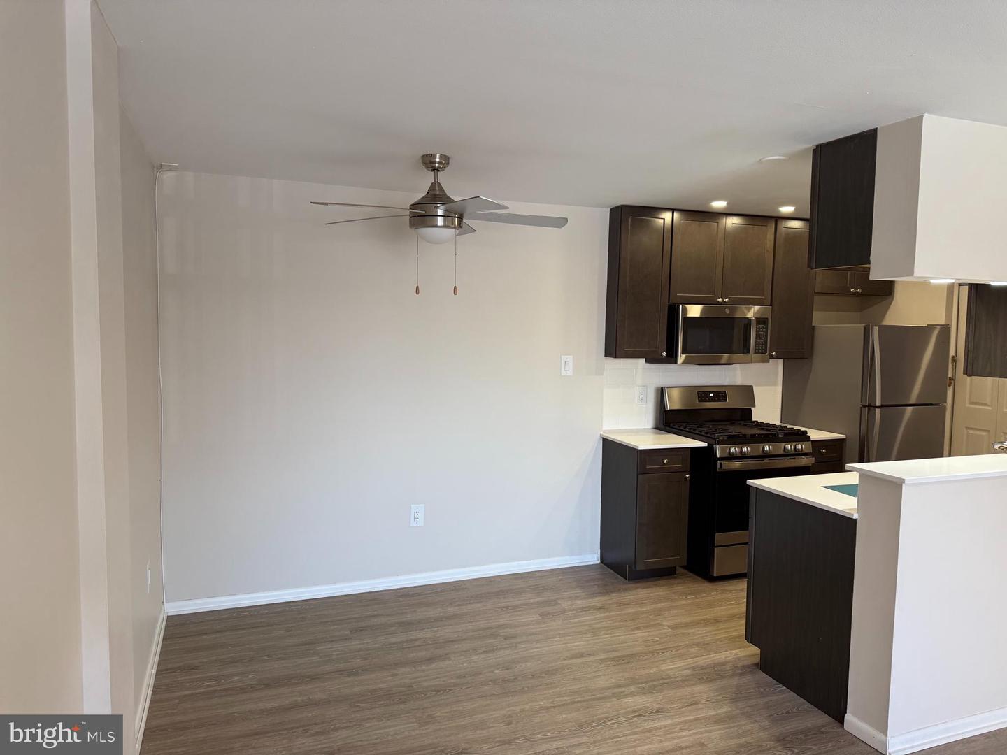 6100 Henry Ave #3k Property Photo 4