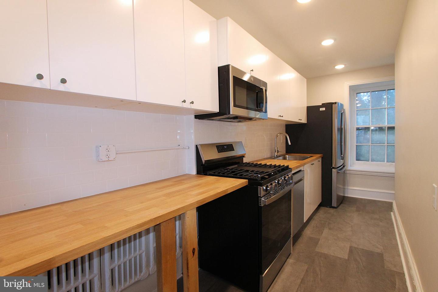 5313 Baynton St Property Photo 4