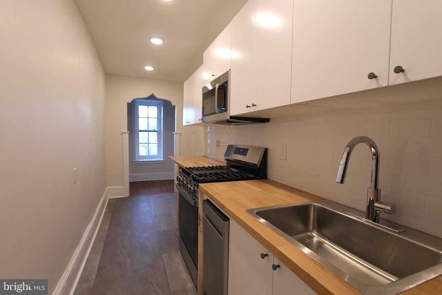 5313 Baynton St Property Photo 6