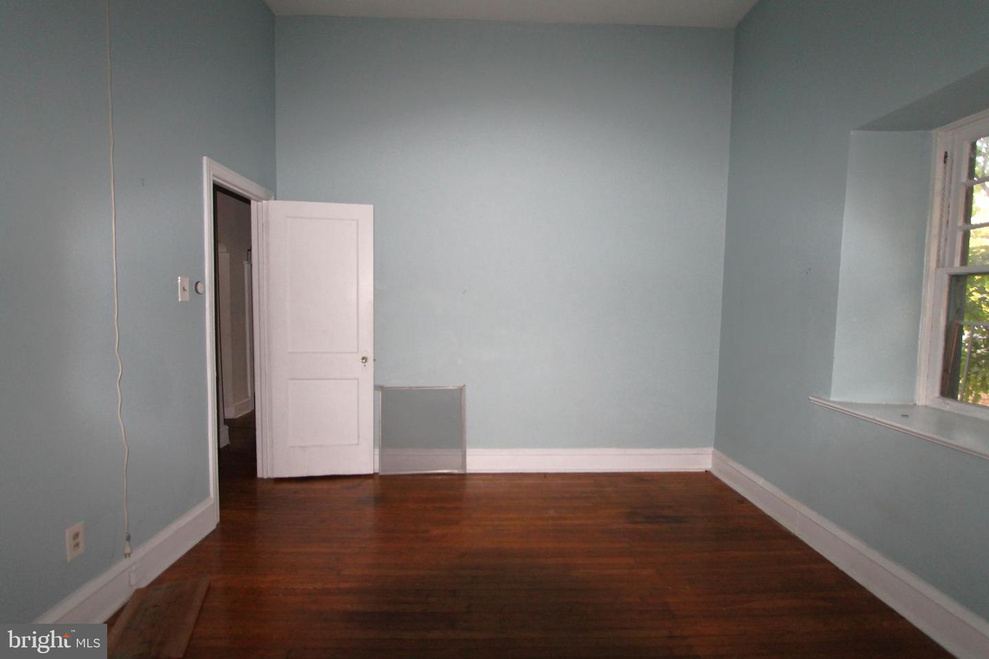 5313 Baynton St Property Photo 11