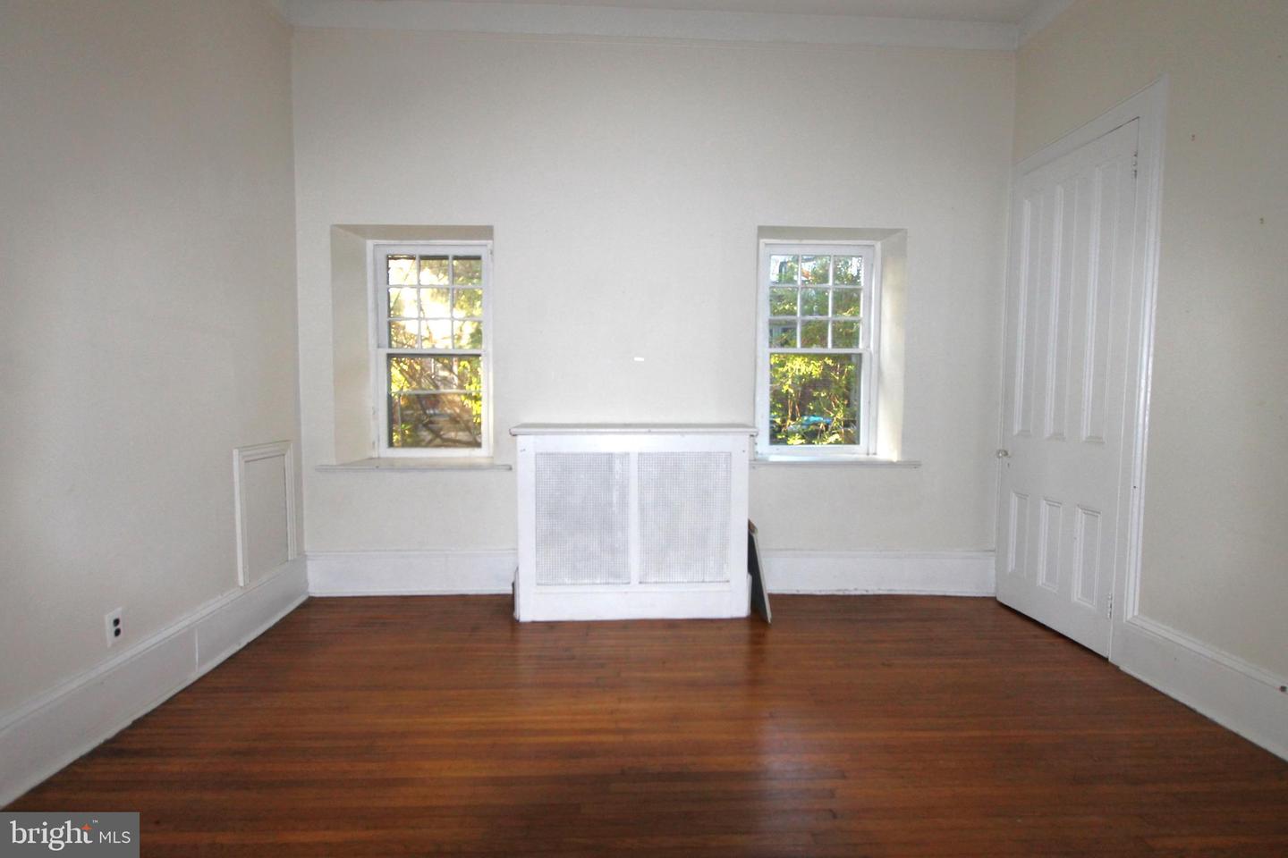 5313 Baynton St Property Photo 14