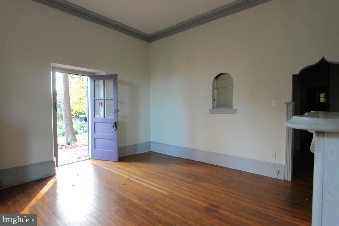 5313 Baynton St Property Photo 17