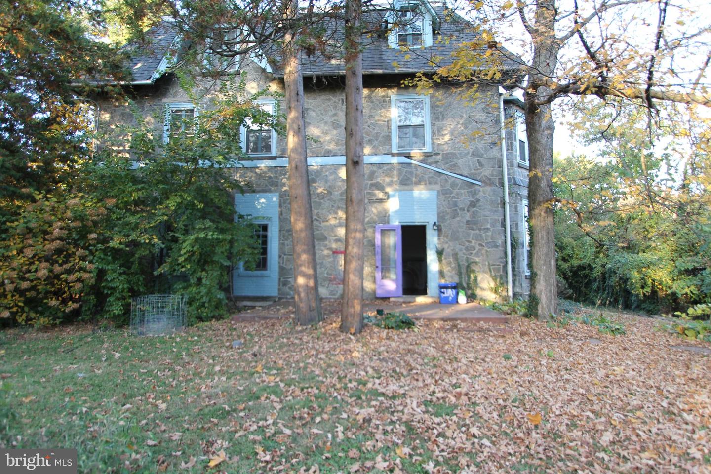 5313 Baynton St Property Photo 32