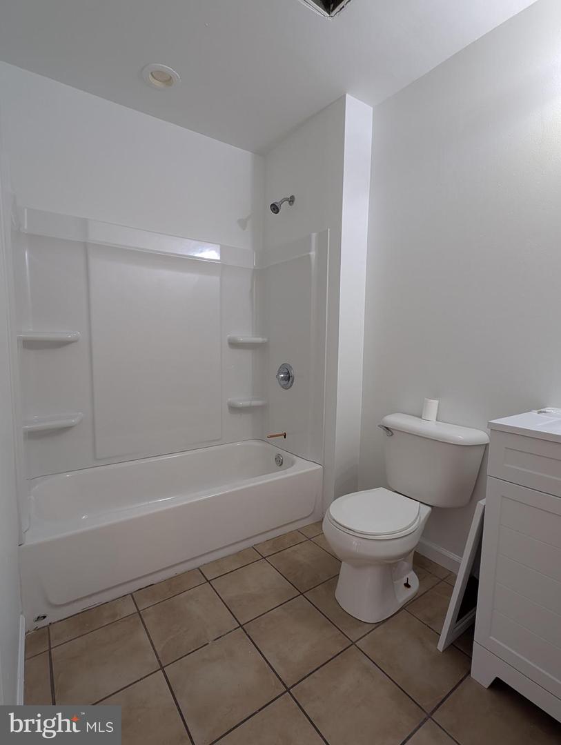 2532 Coral St #2 Property Photo 10