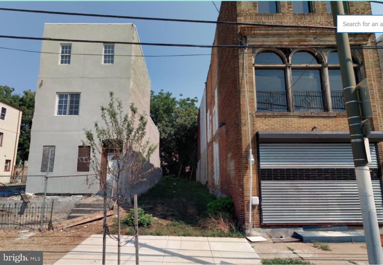 4037 W Girard Ave Property Photo 1