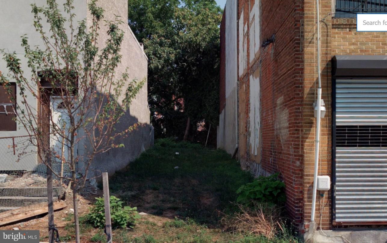 4037 W Girard Ave Property Photo 2