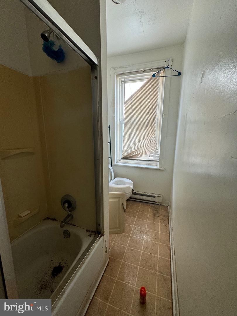75 E High St Property Photo 9