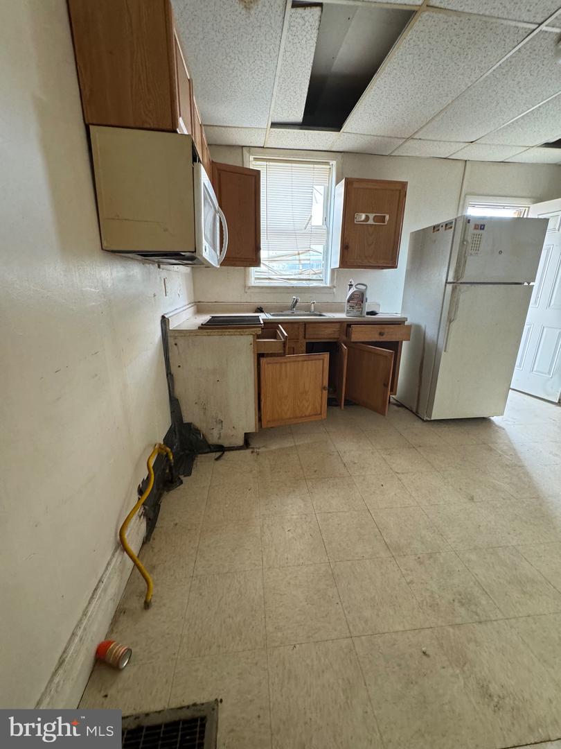 75 E High St Property Photo 15