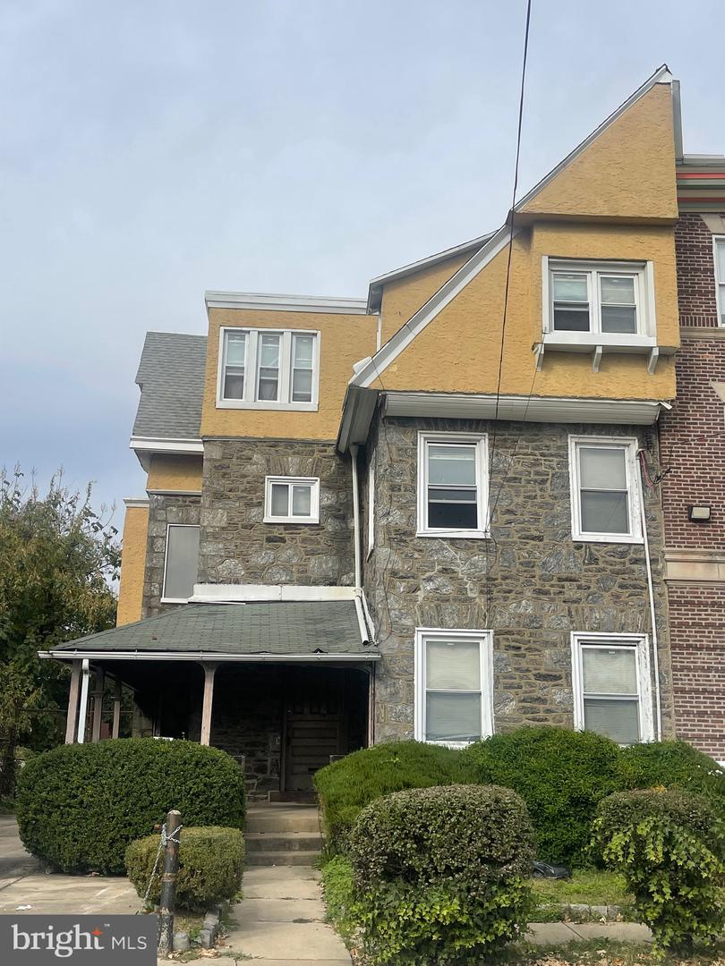 79 E High St Property Photo 2