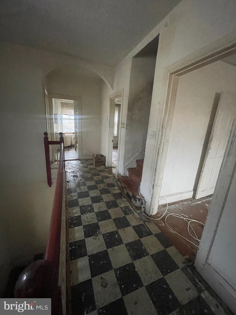 79 E High St Property Photo 4