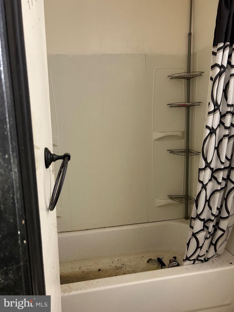 2468 N Dover St Property Photo 7