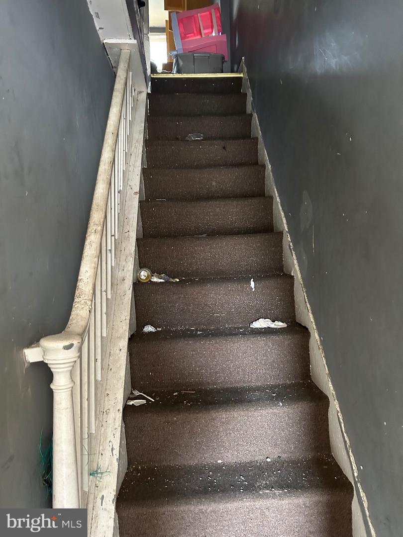 2468 N Dover St Property Photo 14