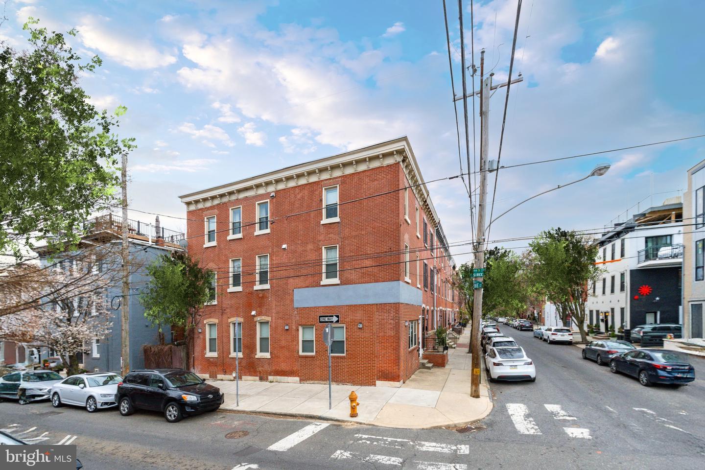 1800 Catharine St Property Photo 3
