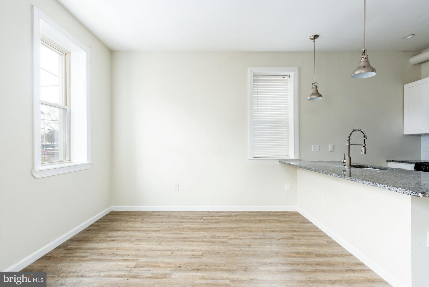 1800 Catharine St Property Photo 6