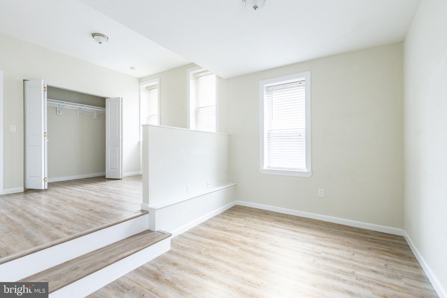 1800 Catharine St Property Photo 16