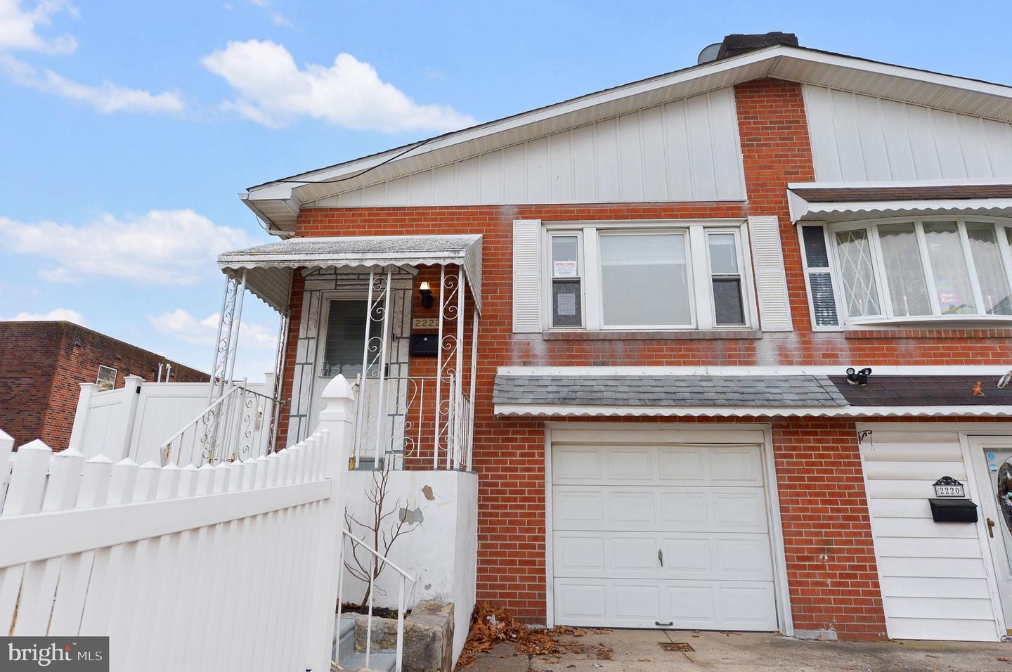2222 Bowler St Property Photo