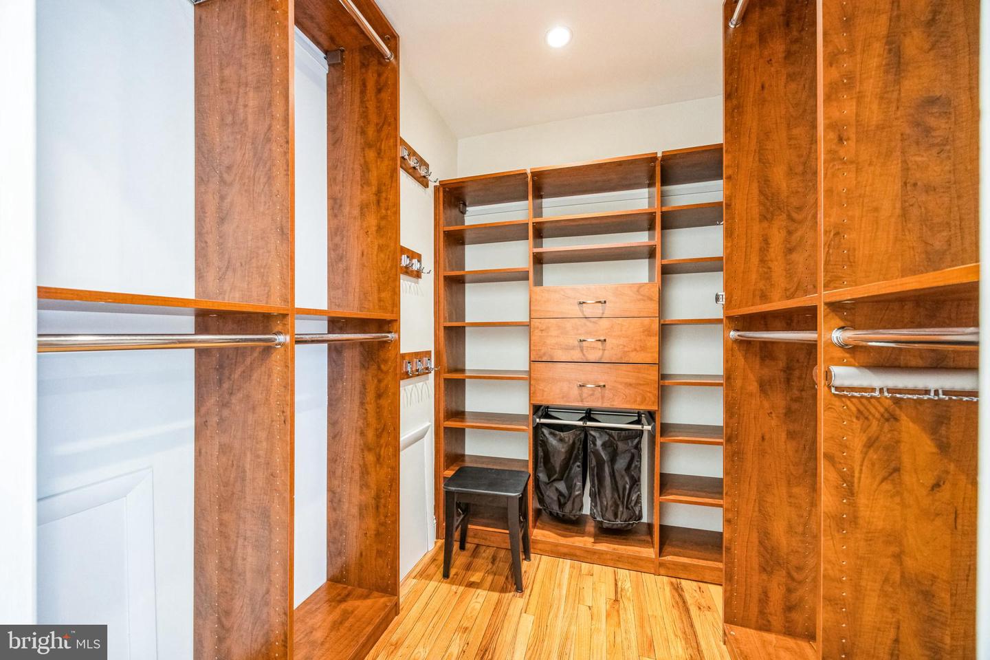 1109 Manning St Property Photo 18