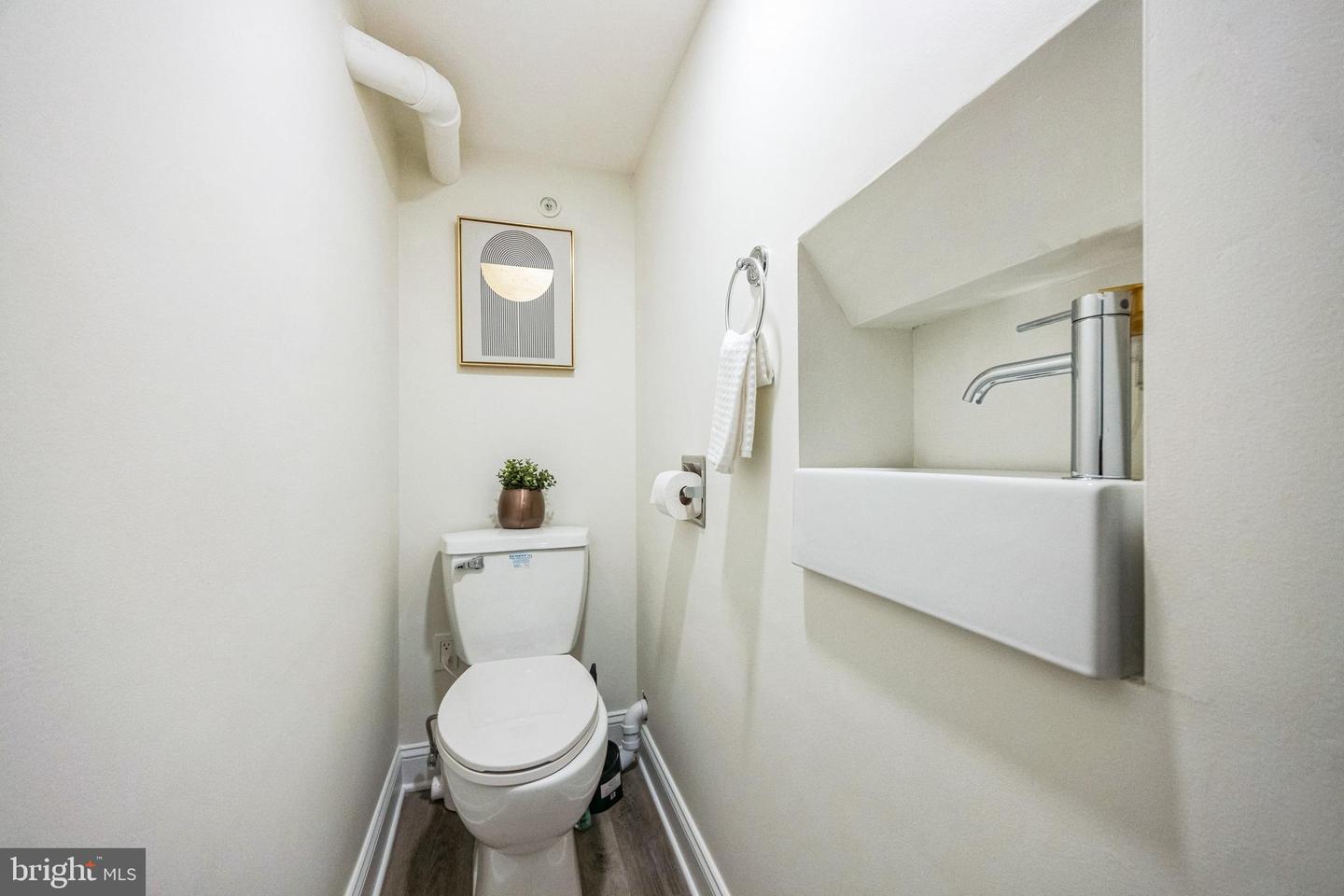 1109 Manning St Property Photo 38