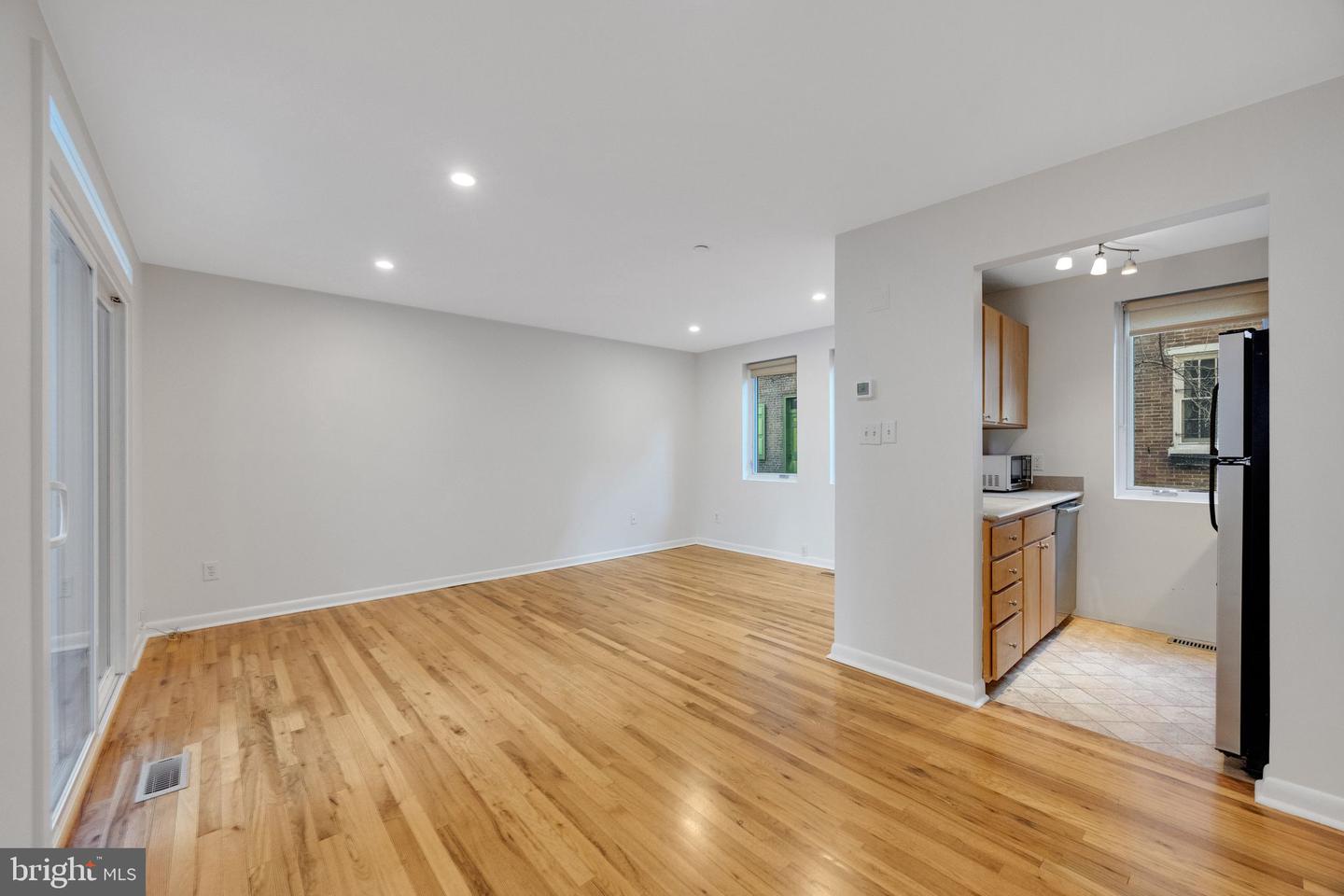 1109 Manning St Property Photo 41