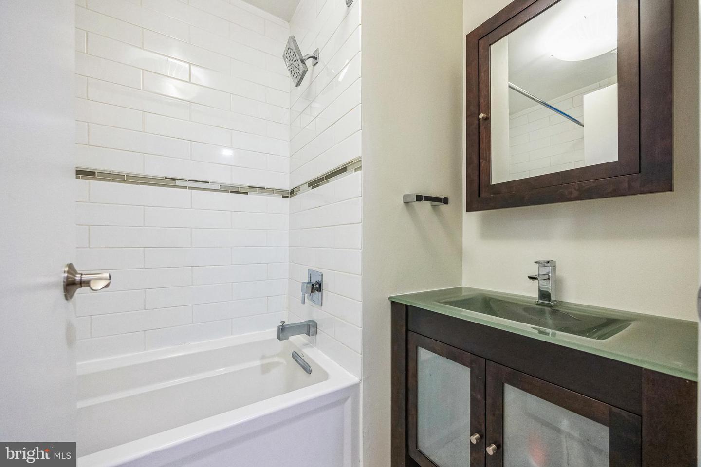 1109 Manning St Property Photo 44