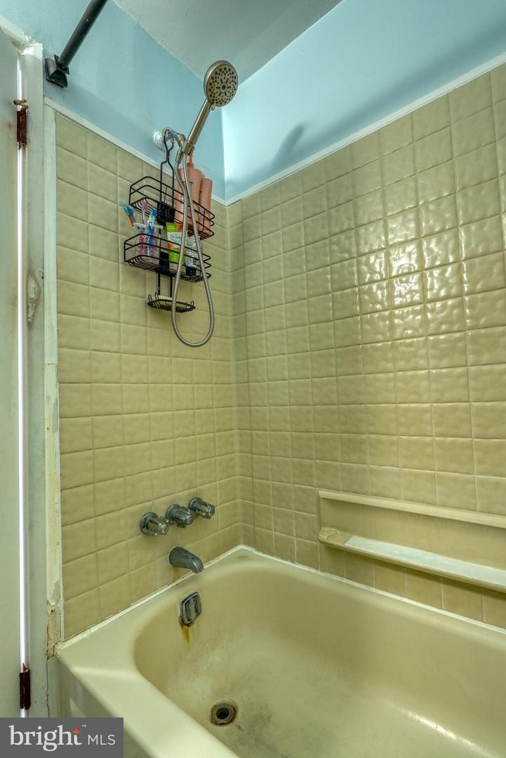 8714 Gillespie St Property Photo 21