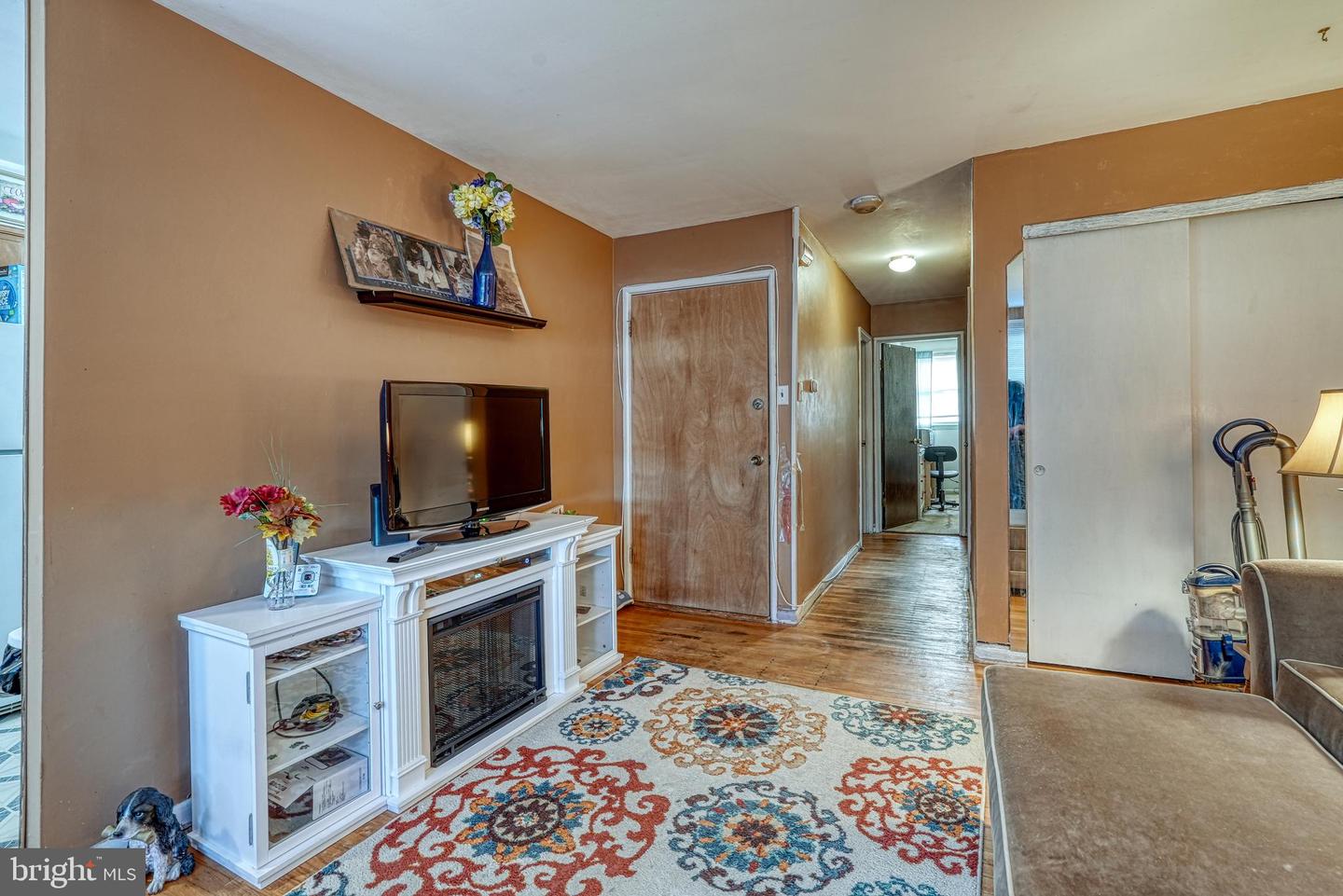 8714 Gillespie St Property Photo 27