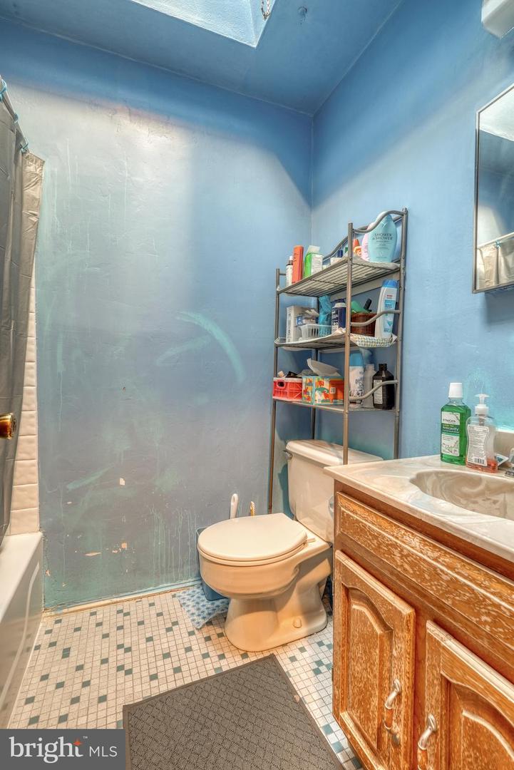 8714 Gillespie St Property Photo 29