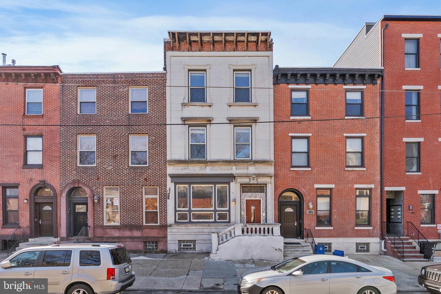 1712 W GIRARD AVE #2 Property Photo 1