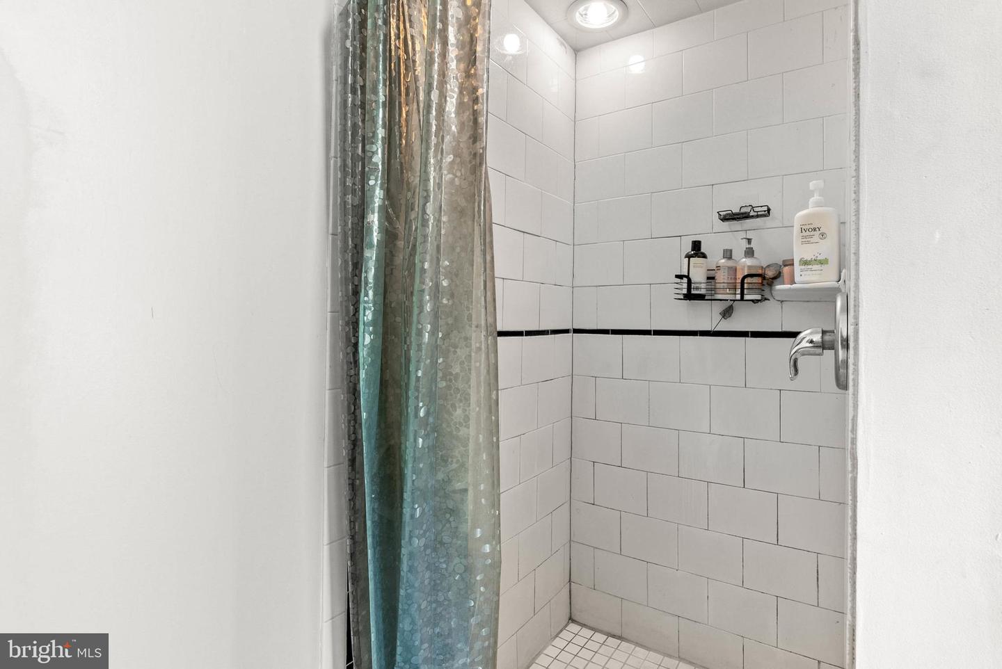 1712 W Girard Ave #2 Property Photo 7