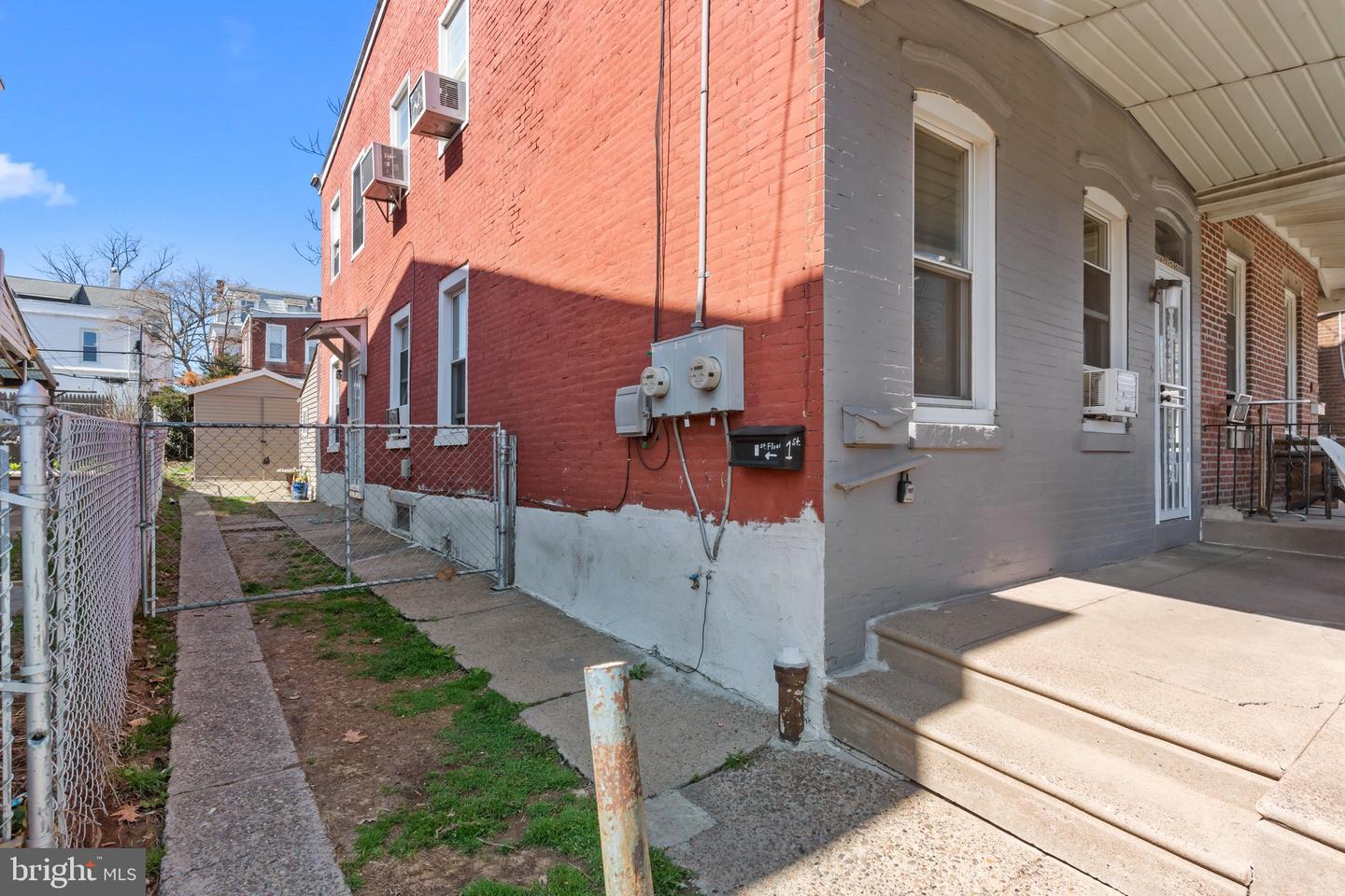 4720 Penn St Property Photo 3