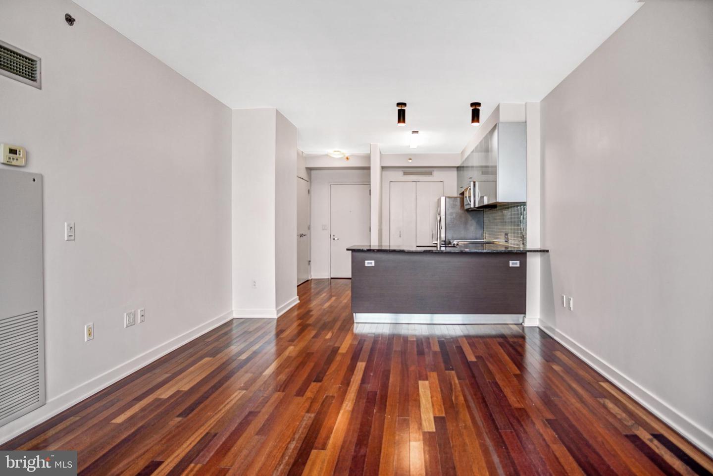 2101 Market St #708 Property Photo 13