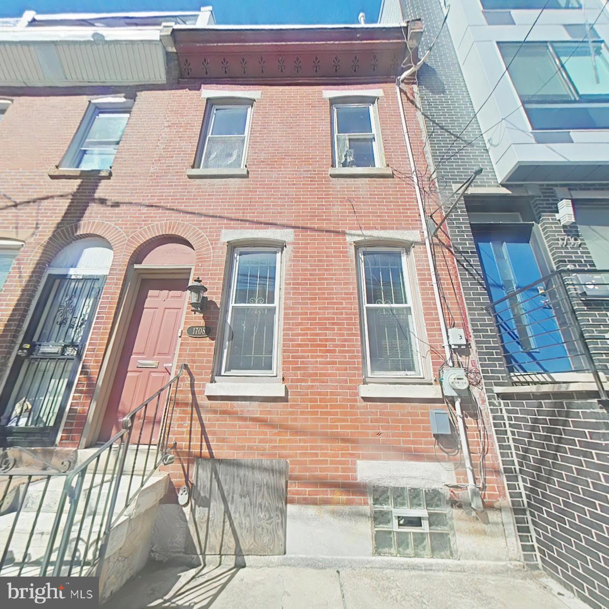 1708 N Lambert St Property Photo 1