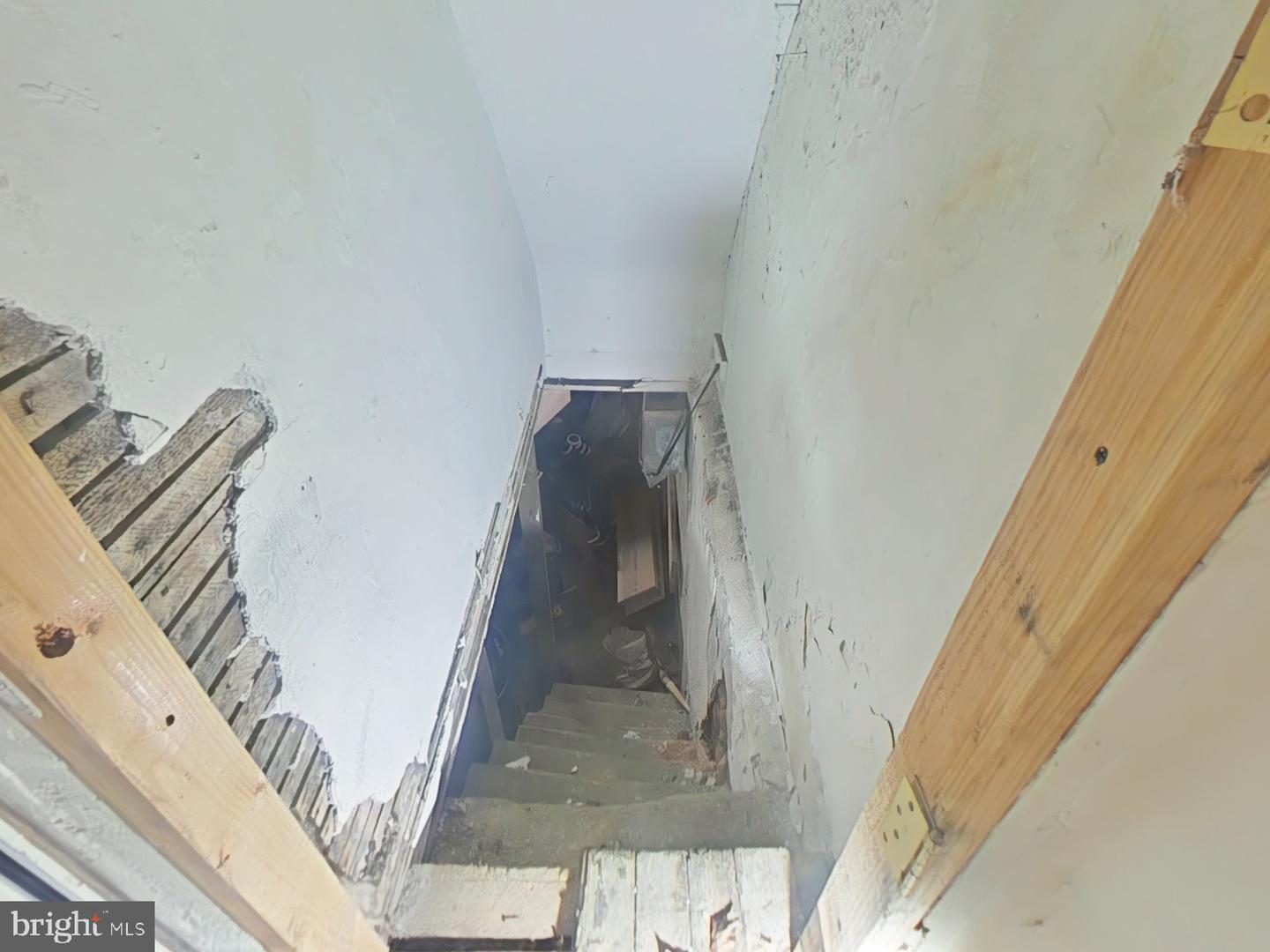 1708 N Lambert St Property Photo 6
