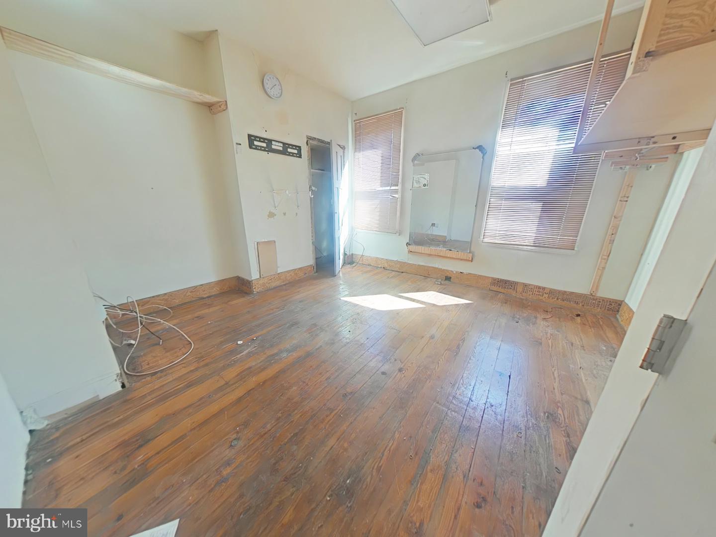 1708 N Lambert St Property Photo 9