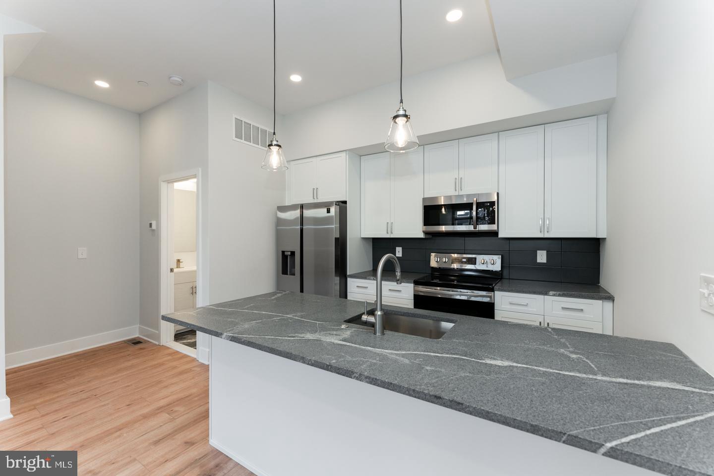 518 W Susquehanna Ave Property Photo 1