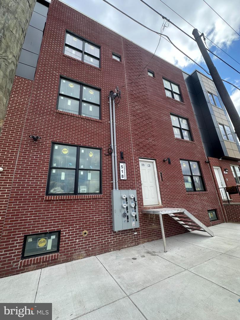 518 W Susquehanna Ave Property Photo 2