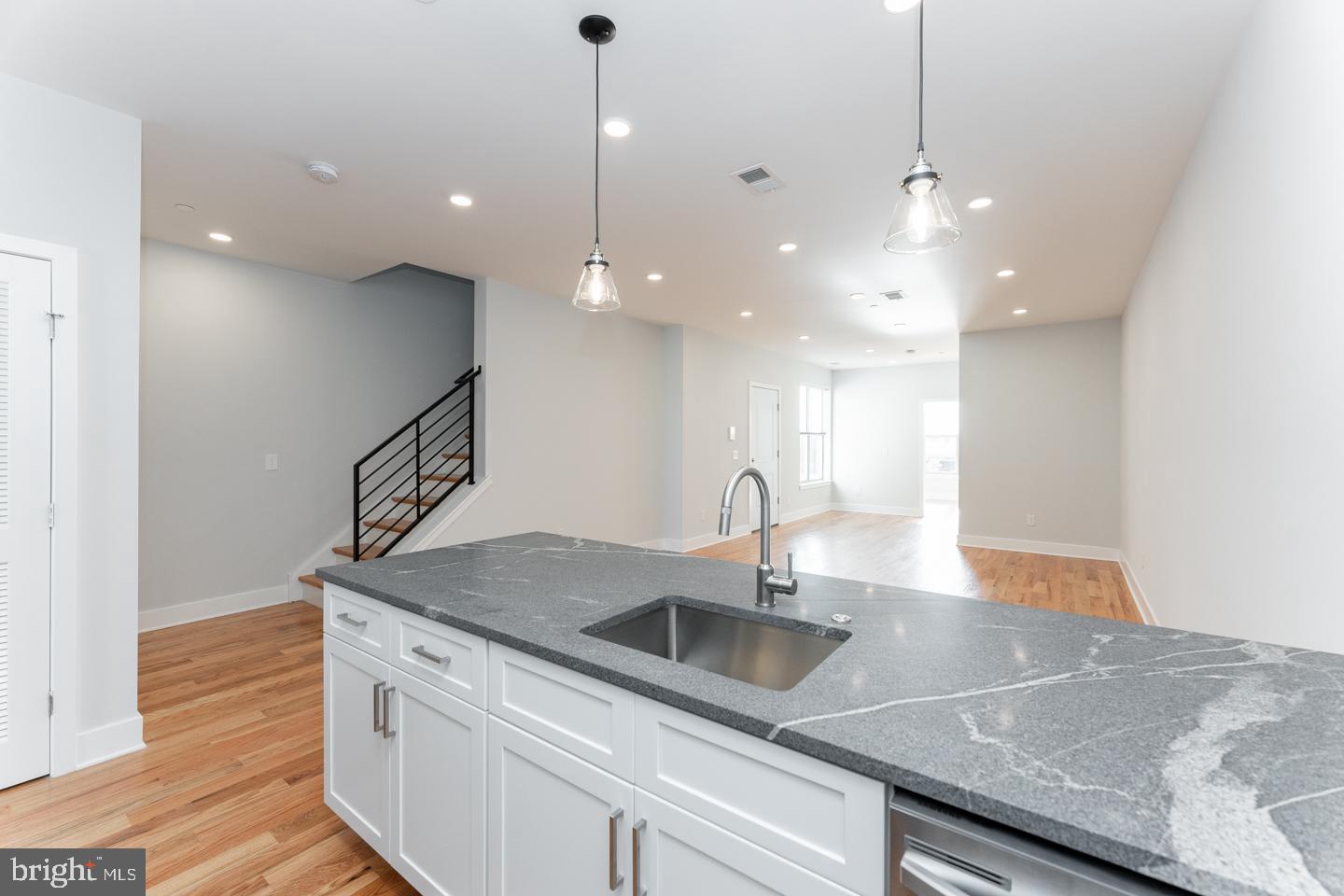 518 W Susquehanna Ave Property Photo 5