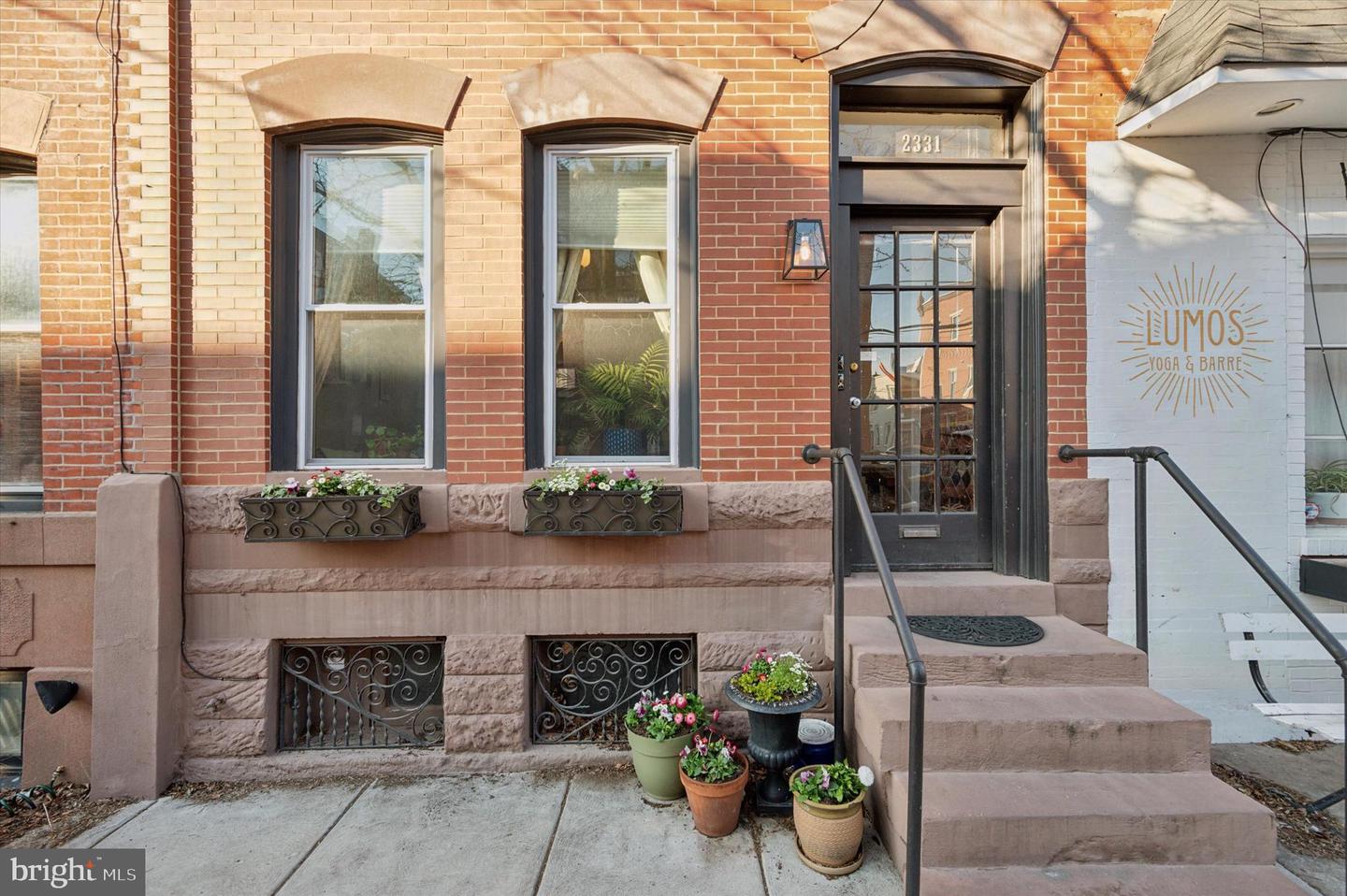 2331 Parrish St Property Photo 1