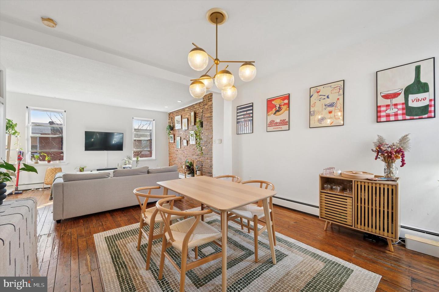 2331 Parrish St Property Photo 4