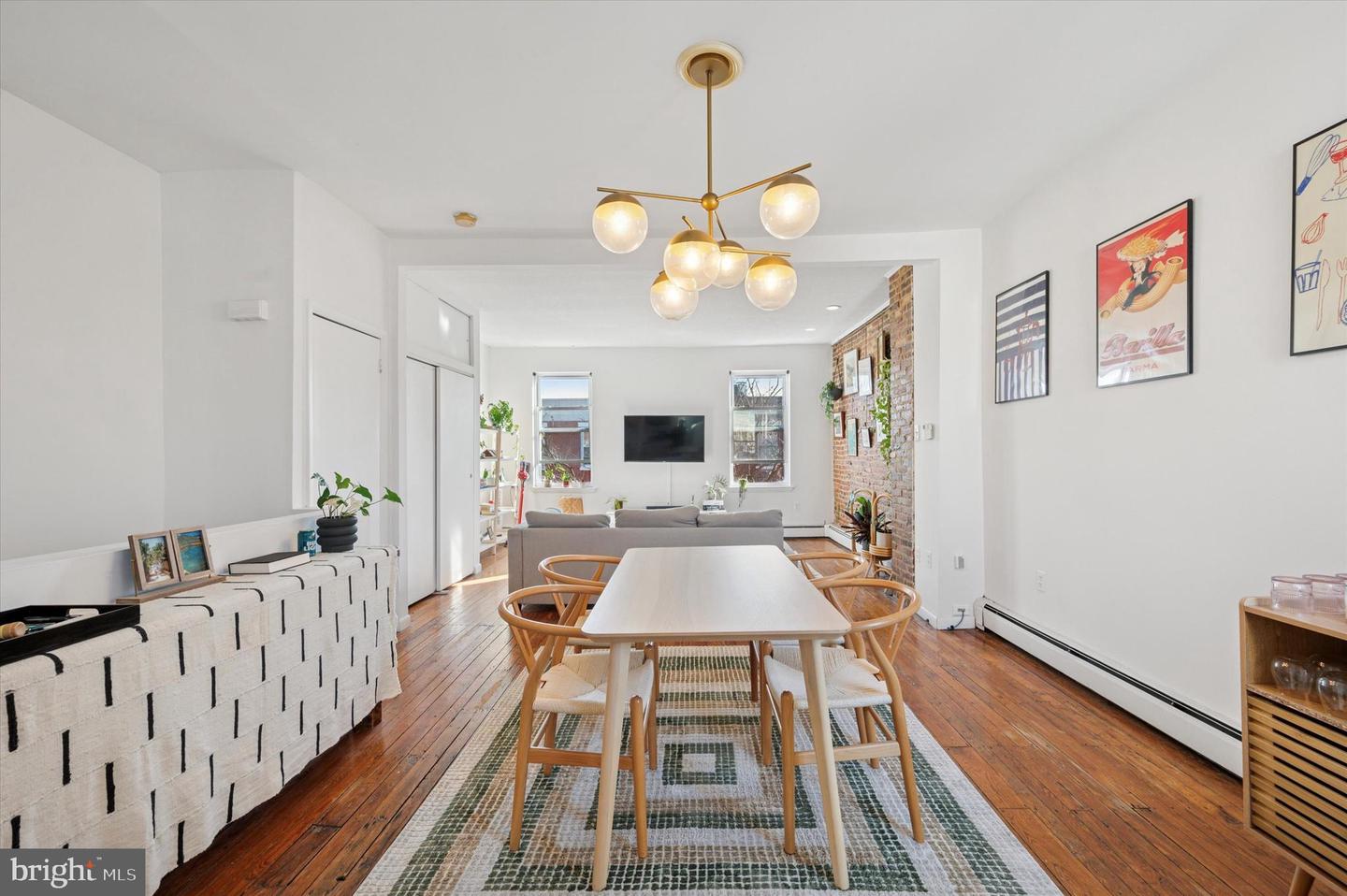 2331 Parrish St Property Photo 5