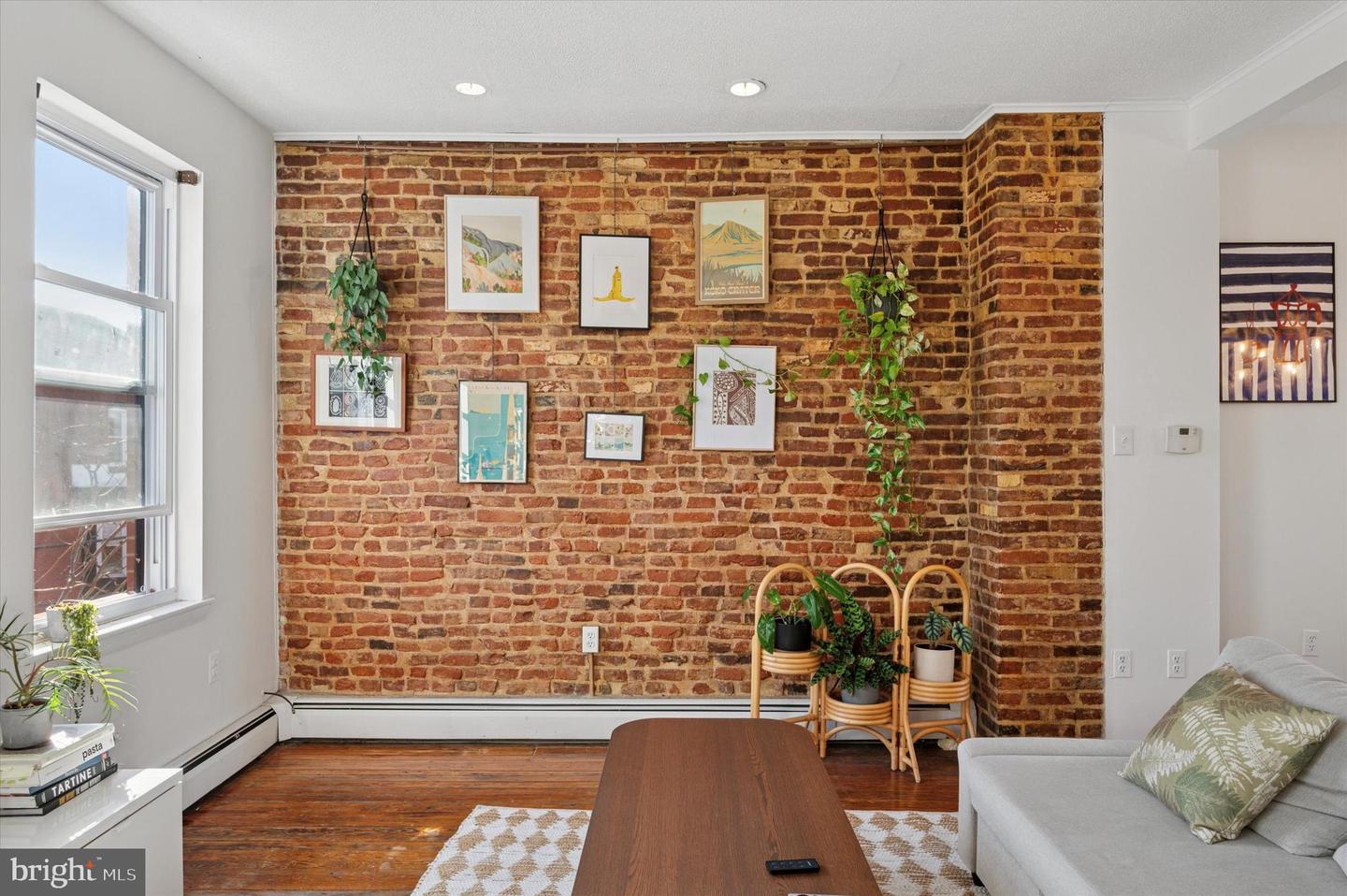 2331 Parrish St Property Photo 9