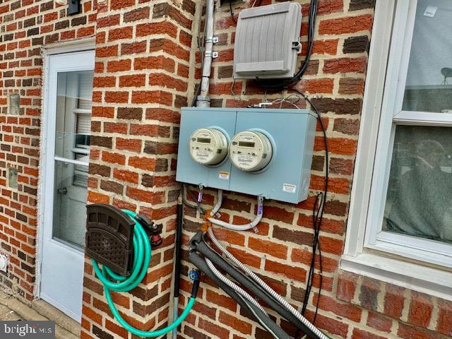1630 Loney St Property Photo 3