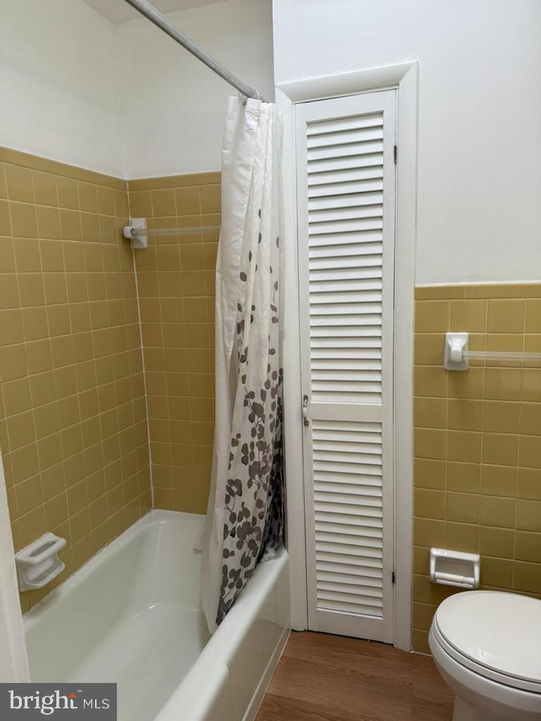 2711 S Alder St Property Photo 17