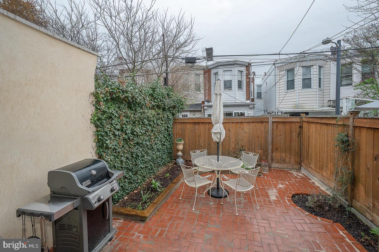 885 N Pennock St Property Photo 18