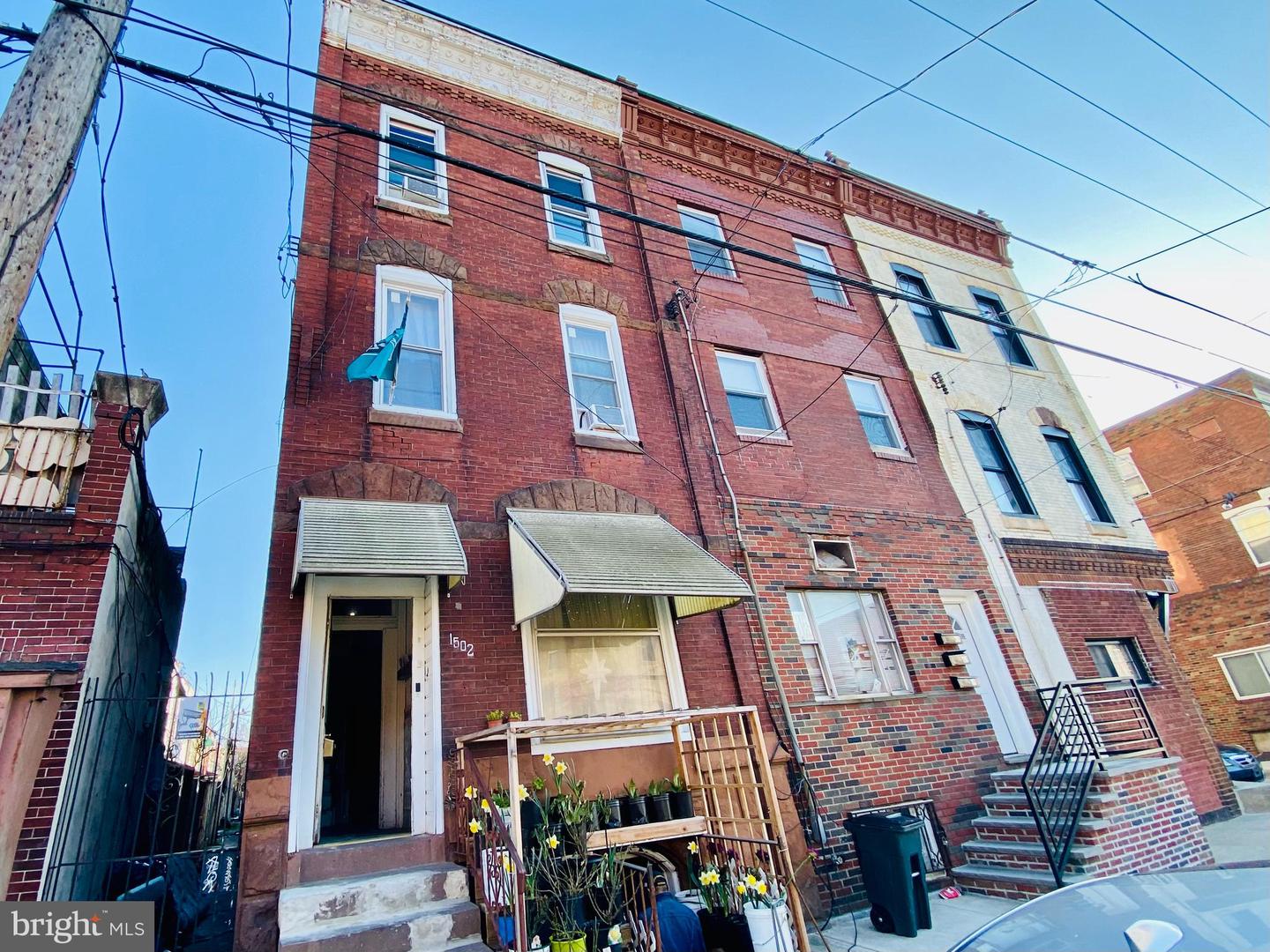 1502 Moore St Property Photo 1