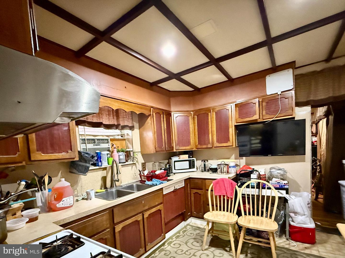 1502 Moore St Property Photo 15
